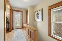 Cozy Upper 3 bed 2 full bath + loft + balcony - Lejligheder
