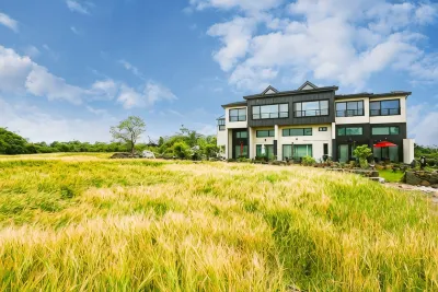 Jeju Bandi House Pension โรงแรมใกล้สวน Spirited Garden