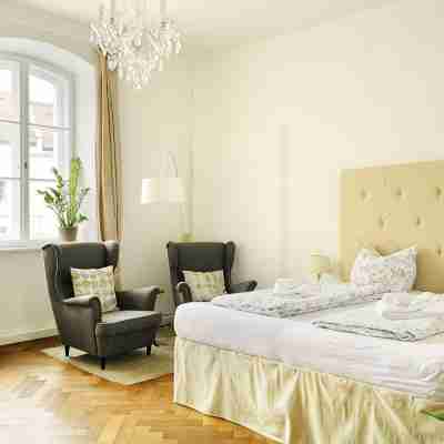 Art Hotel & Hostel Rooms