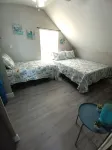 SEA LA VIE BEACH HOME ON 500 BLOCK-1/2 A MILE FROM OCEAN,SLEEPS 6, Fenced yard - Wifi