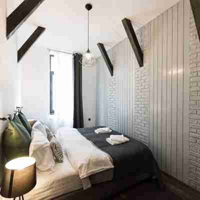 Lovely Family Sized Flat in the Heart of Brasov Old Town Flat w/ Tampa View Rooms