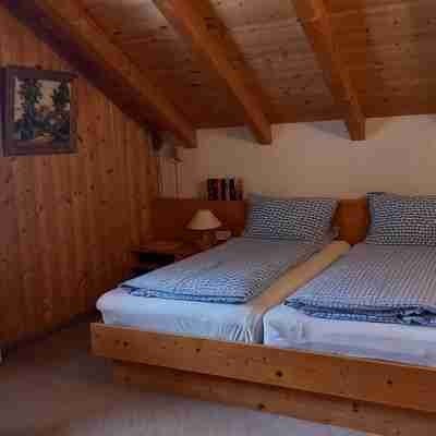 5-star apartment "Kreuzeck" in Grainau & garden/lawn. Rooms