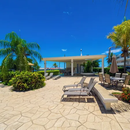 PALMA VISTA BEACHFRONT 3-bedroom Apartment with AC and WiFi in lovely Fajardo