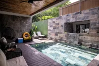 Brand New Luxury Villa on the South End of Jaco Beach, Steps from the Beach! - فلل