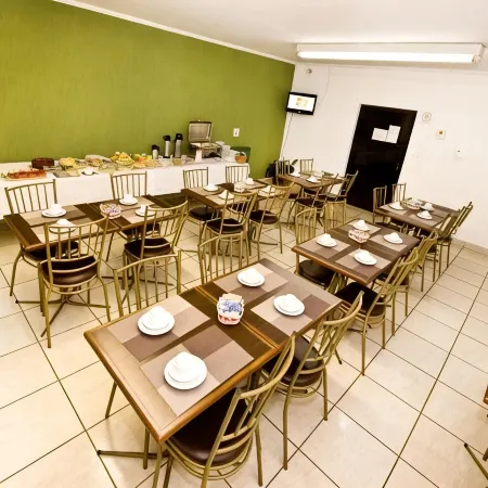 Turrance White Hotel