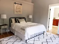 Beautiful Modern Farmhouse Hoteles en Keizer