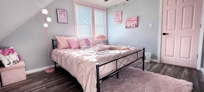 Pink Paradise! Cozy Getaway near SU! Hotels in Syracuse