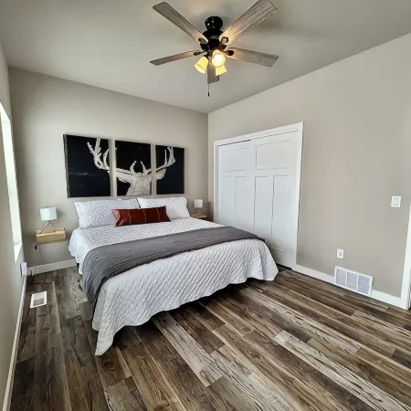 Little Peaks - Small, Cozy Home with Beautiful Mountain Views!