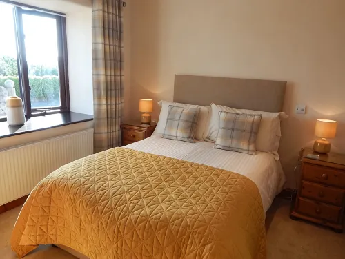 Stunning location, superior quality barn, open all year, swimming pool, hot tub - Wifi