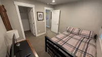Secluded townhome midway between downtown & skiing; min from shops, & dining - Homestays
