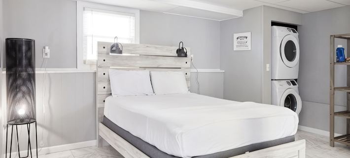MINI PALACE @ MYSTIC SEAPORT & AQUARIUM: 5 QUEEN BEDS 1 BUNK BED Hotels in Mystic