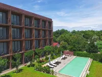 The Glory River Kwai Hotel Hotels near Sutjai