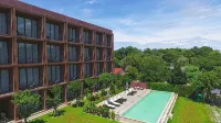 The Glory River Kwai Hotel - parking