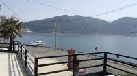 Sirak Pension - Homestays
