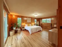 Secluded, Bayfront Escape, Luxury Hot Tub, EV Charger, King Beds, Pets OK - 무료 와이파이