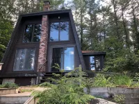 Secluded lakefront cottage with private beach LAKES REGION, DENMARK MAINE - Wifi