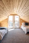 COZY Cabin for Couple Getaways-4 min to Hot Springs-Central to Utah's Mighty 5 - 3-Star