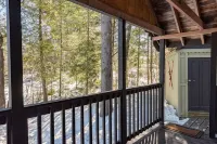 Sugarloaf camp - ski/ outdoors rustic retreat - Hytter