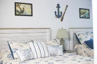 NO STAIRS!  AMAZING LAKE VIEW!  Just two miles from Silver Dollar City! - Hot Tub