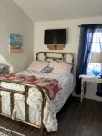 2 Story Beach House with full screen porch - Short walk to beach - Wifi