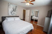 Barcade and rope swing bar, 5 minutes from The Avalon Grand Resort and Golf! - 3-Star