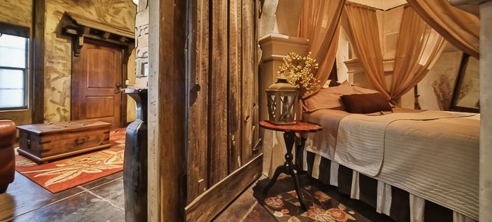 Stay in the Zion themed inn!3348714 a new 2nd rental. The Silo Inn Hotels in Washington County