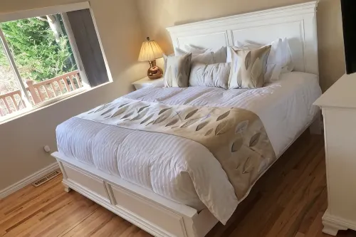 Sunny Paradiso, perfect location Seattle& Bellevue - Bungalows