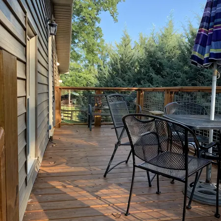Holly Hill Farm House, Only 6 Miles from Downtown Mount Airy, NC, Sleeps 4