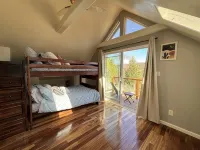 Hiker’s Paradise! Heated Pool, fire pits, and views - Wifi