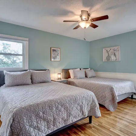 Tranquil Retreat w/ Hot Tub, Large Patio, 2 living rooms