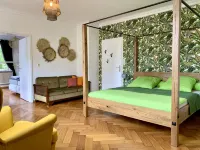 5 minutes from the OUTLET Large XL vacation business city family apartment for 6 guests - Wifi