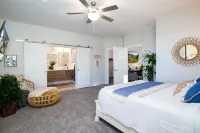 Heritage District Oasis, 300 steps from downtown Gilbert amenities. -Lot 8 - piscina