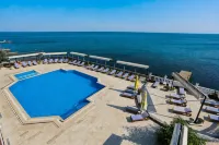 Family Resort Hotel - Bintang 4
