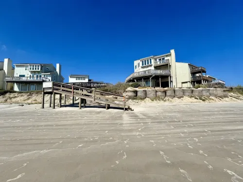 Beach Retreat: Walk to Beach & Pool, Sleeps 12, Pet Friendly - 4-Star