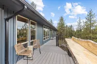5-Acre Cabin. 1 Min to River Access & Downtown Post Falls. Near Cda - シャレー