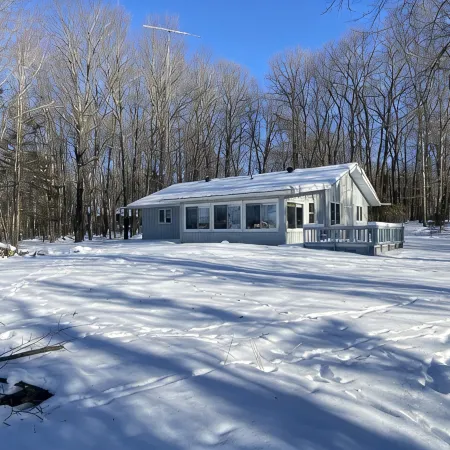 Beautiful Sunset Beach Lake House on Lake Chetac