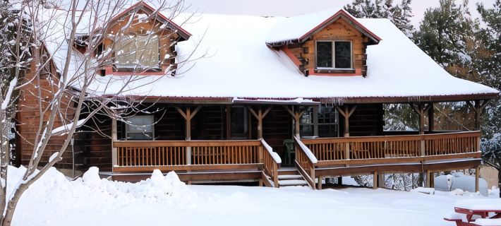 Cozy Amish built cabin in the heart of the Kickapoo Valley Reserve State Park. Hotels in Vernon County