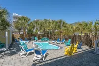 "Personal Resort": Private Pool, Hot Tub, Ocean Views, Elevator, Walk to Town - Hot Tub