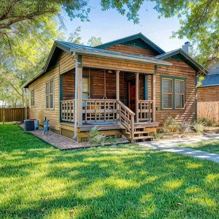 Buffalo Haus - Downtown charm 2-bedroom bungalow