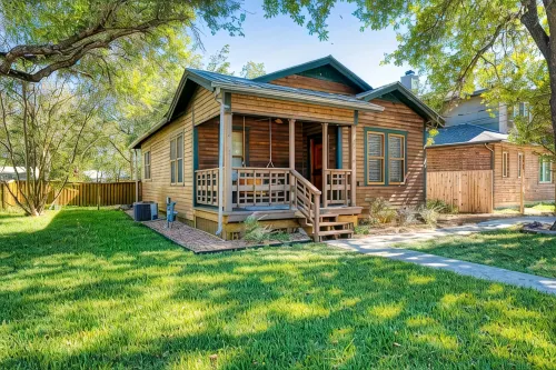 Buffalo Haus - Downtown charm 2-bedroom bungalow - 3-Sterne