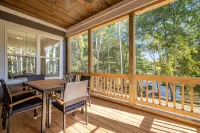 New waterfront house on Lake Norman/private dock - 4 stjerner
