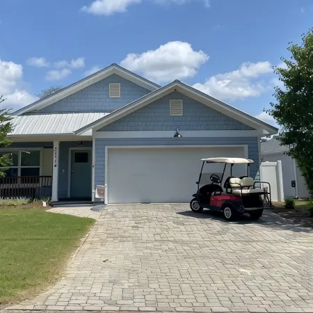 All dogs OK, infant/kid friendly, golf cart incl, 0.5 mi to beach