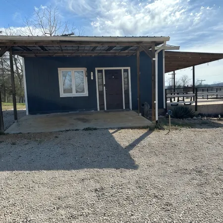 Just A Stone's Throw Cabin from Eminence, Jacks Fork, & Cross County Trail Ride Hoteles en Condado de Shannon
