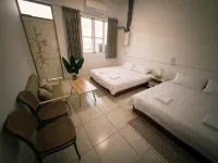 KM Hostel DG - 2 stelle