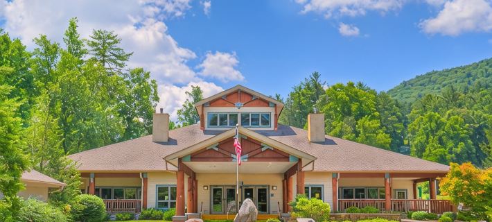 Fairway Forest Hotels in Jackson County