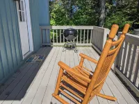 Big Views, Hot Tub, Dog Friendly, 5min to BR - 4-Star