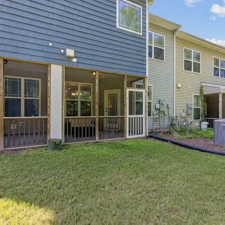 Where Relaxation Meets Home, KING Suite Retreat, 14 MINS to RDU Airport, POOL