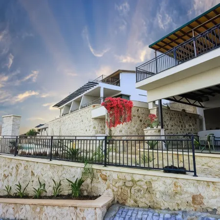 Kaleli Deluxe Homes