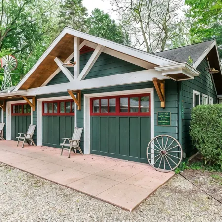 Summer 26 Open! Pool, Hot Tub, Huge Game Room, Short Walk to Beach!