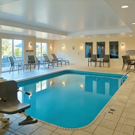 Fairfield Inn & Suites Cleveland Avon